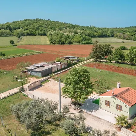 Apartmán Relaxing Farm House Near