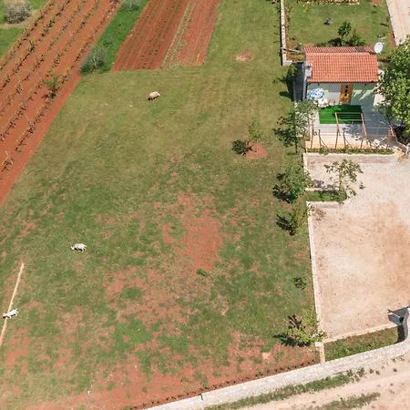 Relaxing Farm House Near Poreč